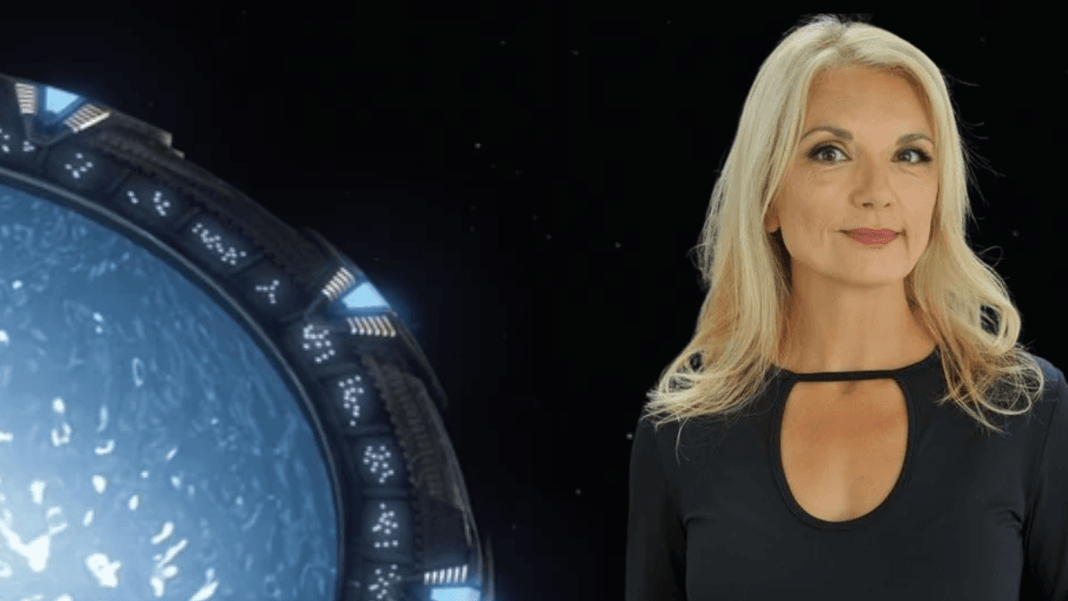 Teryl Rothery interview featured image with Stargate portal background